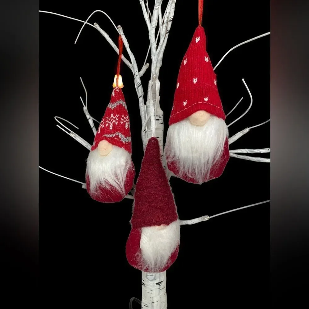 GNOME RED ORNAMENTS SET of 3 NWT‎